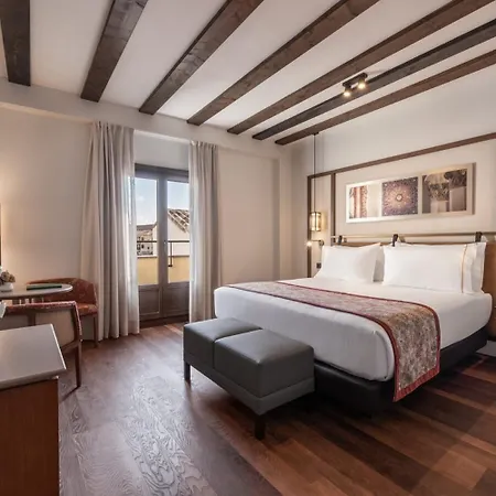 Aurea Hotel
